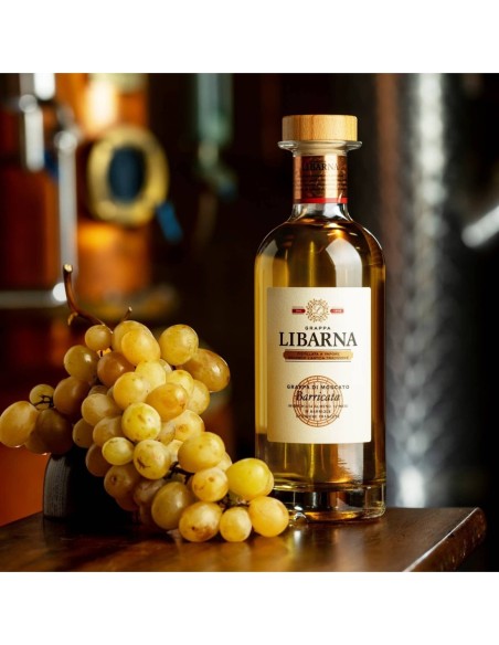 Libarna Grappa Moscato Barricata - 70 cl - Spedizione gratuita consegnata in EUROPA e UK