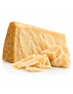 Gran Soresina Grana Padano AOP servi avec des copeaux de fromage